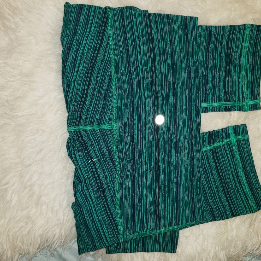 Lululemon yoga pants